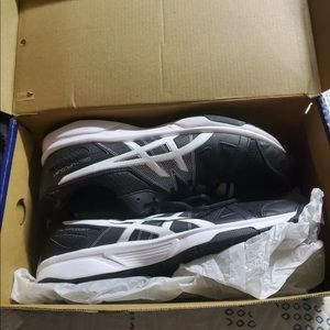 ASICS Tennis Shoes